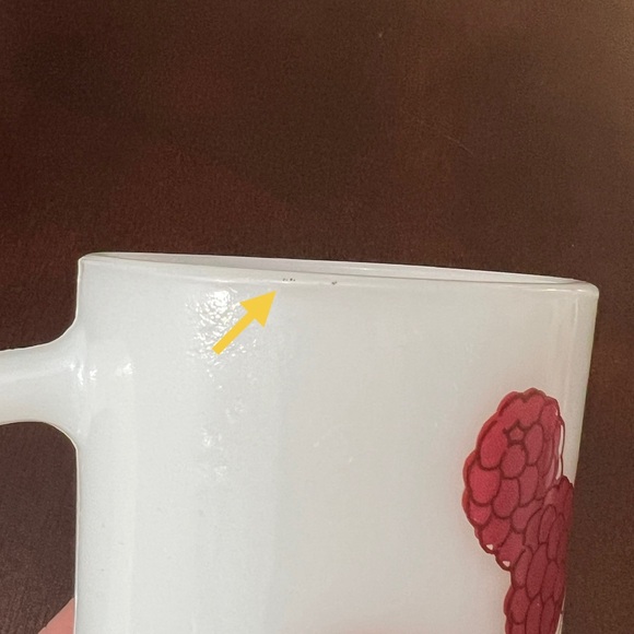 Vintage Raspberry Tart & Strawberry Shortcake Anchor Hocking Milk Glass Mugs Set - Picture 10 of 14